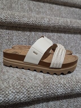 Reef Size 7 Cushion Vista Hi Sandals - Vintage